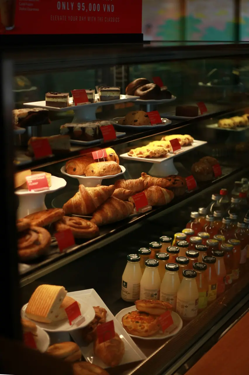 Freshly pressed juice and non-alcoholic chilled beverages with bakery items
